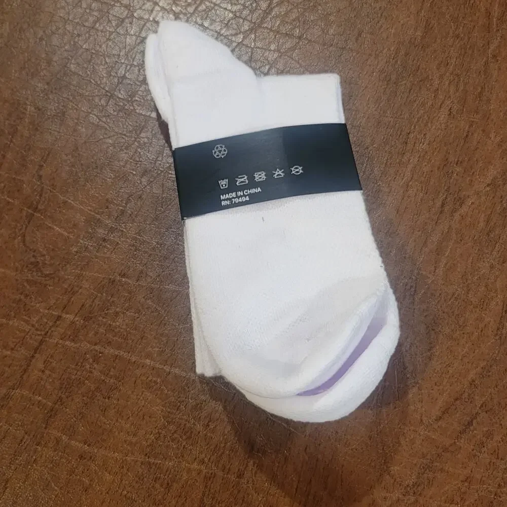 Apple Employee 2024 Close Your Rings Challenge Socks Adult Small New